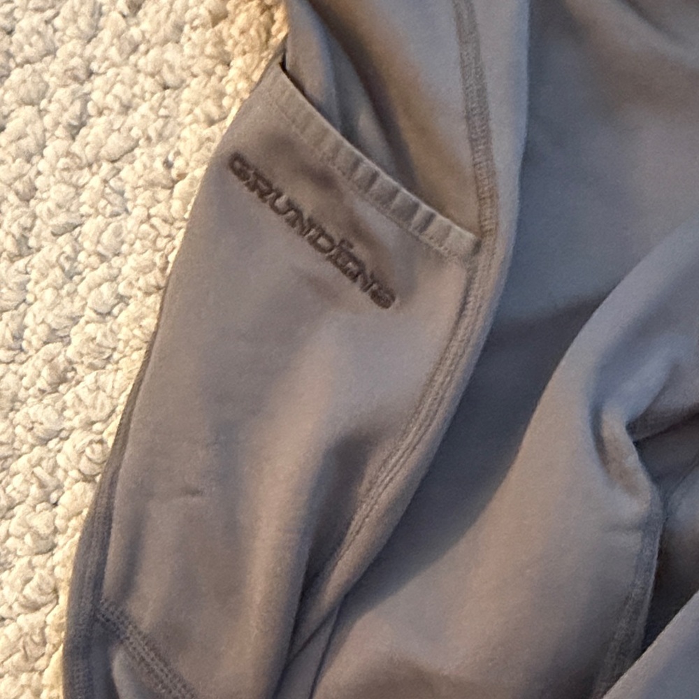 Grundens Gray Stretch Leggings - Picture 3 of 4